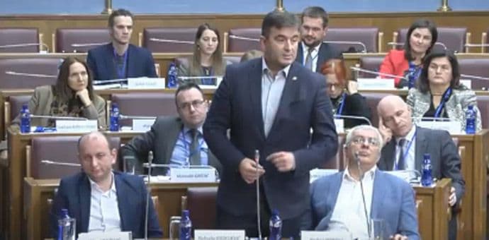 Medojević optužio Tanoka za korupciju, izvjestilac traži izvinjenje Medojević optužio Tanoka za korupciju, izvjestilac traži izvinjenje