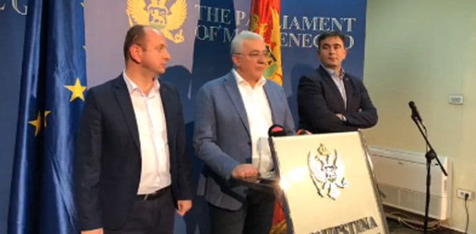 Lideri DF-a danas potpisuju ,,Deklaraciju o pomirenju u Crnoj Gori“ Lideri DF-a danas potpisuju ,,Deklaraciju o pomirenju u Crnoj Gori“