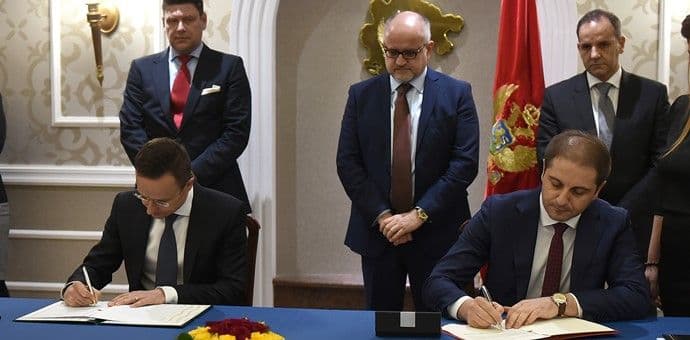 Trideset stipendija za crnogorske studente Trideset stipendija za crnogorske studente