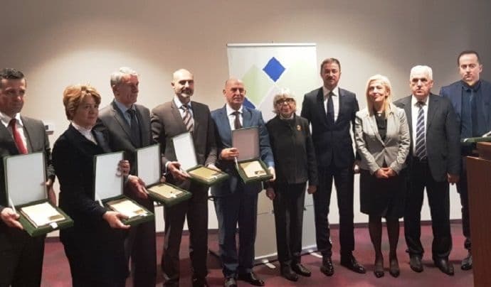 Dodijeljene nagrade opštinama za najbolju praksu za 2017. godini Dodijeljene nagrade opštinama za najbolju praksu za 2017. godini