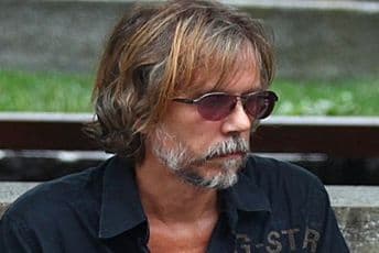 Srđan Todorović glumiće svog oca u filmu o Tomi Zdravkoviću Srđan Todorović glumiće svog oca u filmu o Tomi Zdravkoviću