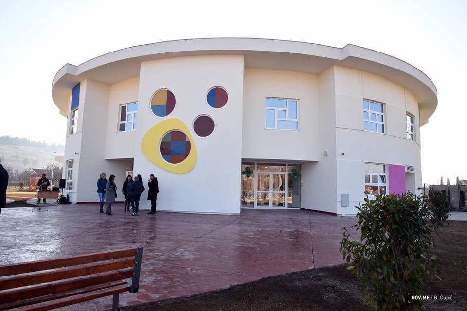 Mijušković: Krše zakon, u grupama i po 87 djece Mijušković: Krše zakon, u grupama i po 87 djece