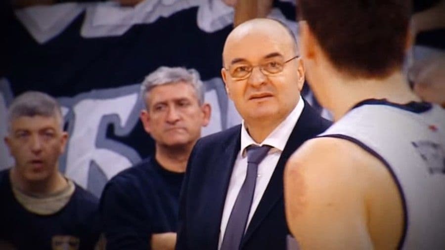 Vujošević pušta giljotinu na KK Partizan Vujošević pušta giljotinu na KK Partizan