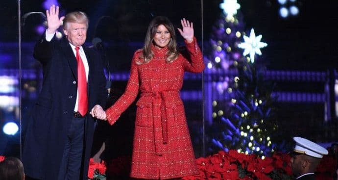 Pogledajte kako Melanija i Donald Tramp proslavljaju Božić Pogledajte kako Melanija i Donald Tramp proslavljaju Božić