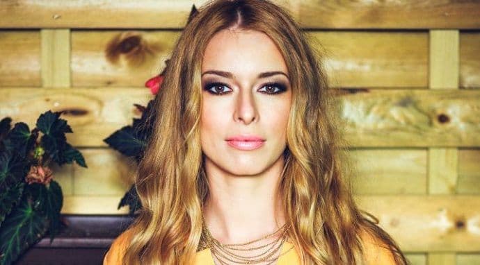 Danijela Buzurović: Maštam da suprug i ja provedemo vikend potpuno sami Danijela Buzurović: Maštam da suprug i ja provedemo vikend potpuno sami