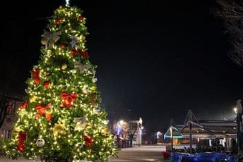 Cetinje  zasijalo za praznike
