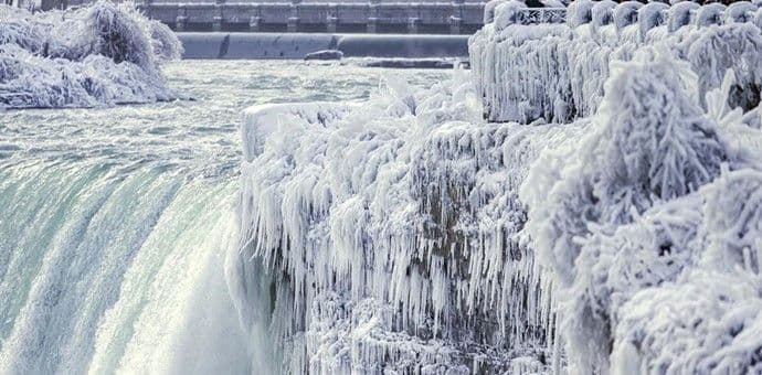 Zaledili Nijagarini vodopadi Zaledili Nijagarini vodopadi