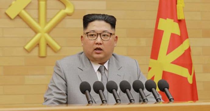 Dugme je na mom stolu, SAD u dometu Dugme je na mom stolu, SAD u dometu