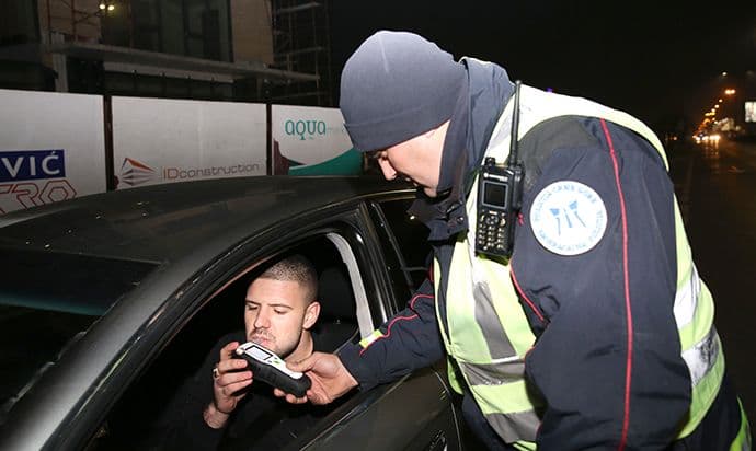 Nijesam pio, samo dvije šljive Nijesam pio, samo dvije šljive