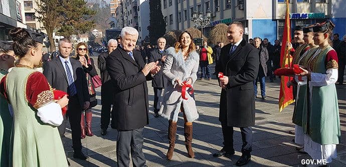 Marković u Bijelom Polju otvorio rekonstruisani gradski trg Marković u Bijelom Polju otvorio rekonstruisani gradski trg