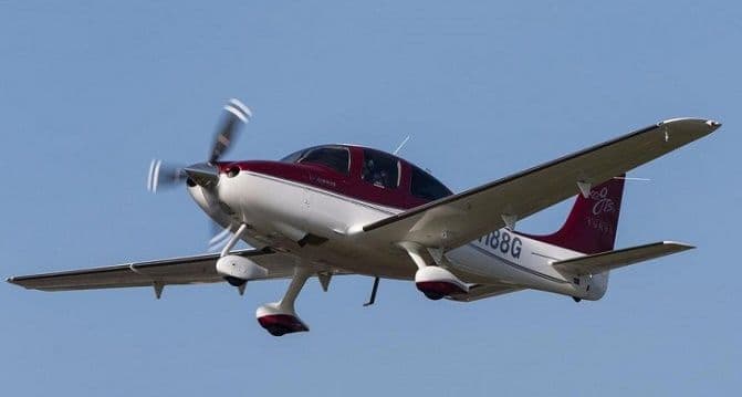 Pilot odjednom skrenuo ulijevo i od tada mu se gubi svaki trag Pilot odjednom skrenuo ulijevo i od tada mu se gubi svaki trag