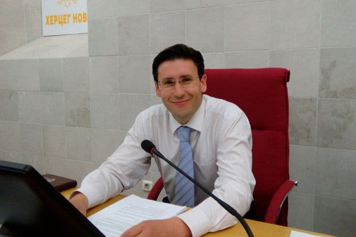 Bigović podnosi ostavku, zamijeniće ga Seferović Bigović podnosi ostavku, zamijeniće ga Seferović