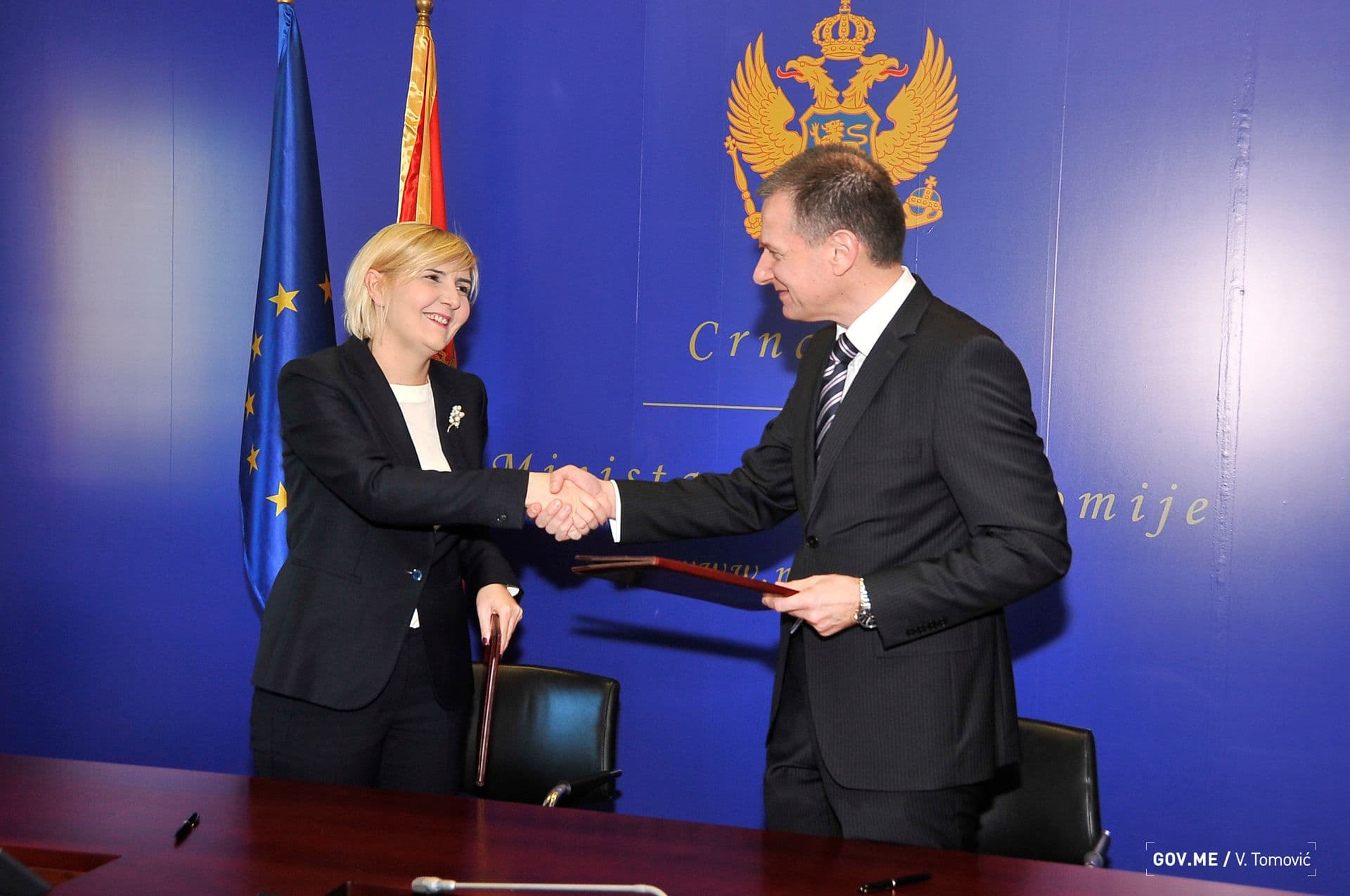 Potpisan Memorandum o razumijevanju i saradnji za digitalnu Crnu Goru Potpisan Memorandum o razumijevanju i saradnji za digitalnu Crnu Goru