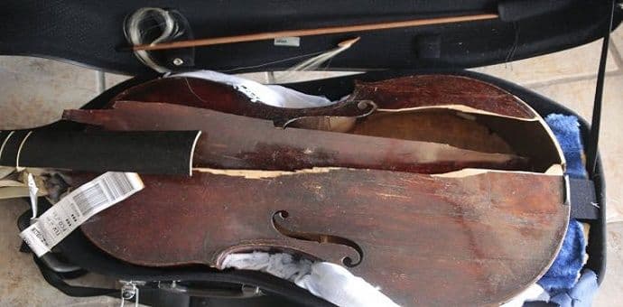 Dragocjena viola iz 17. vijeka uništena tokom avionskog leta Dragocjena viola iz 17. vijeka uništena tokom avionskog leta