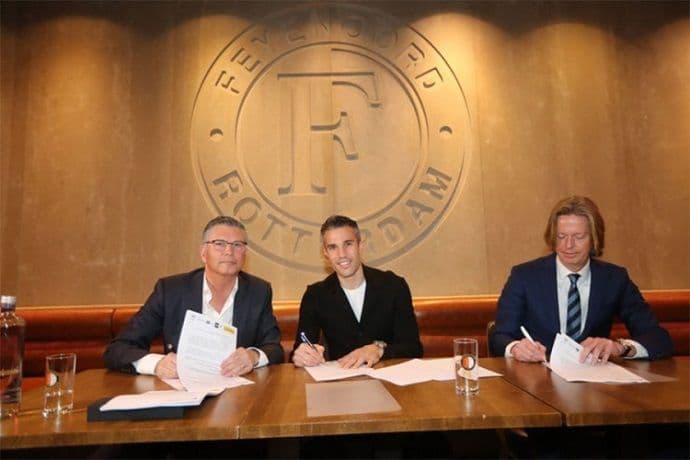 Van Persi se vratio u Fejenord Van Persi se vratio u Fejenord