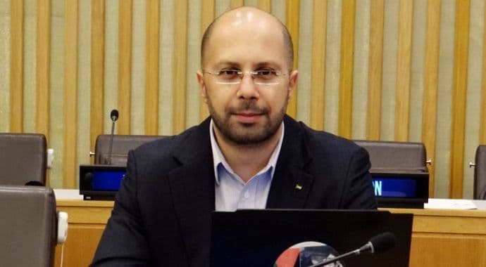 Neka Izrael okonča okupaciju Palestine i ispoštuje rezolucije UN i imaćemo trajan mir Neka Izrael okonča okupaciju Palestine i ispoštuje rezolucije UN i imaćemo trajan mir