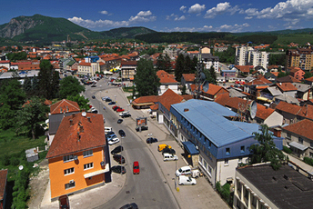 Tvrdi da je nož potegla da zaštiti brata Tvrdi da je nož potegla da zaštiti brata
