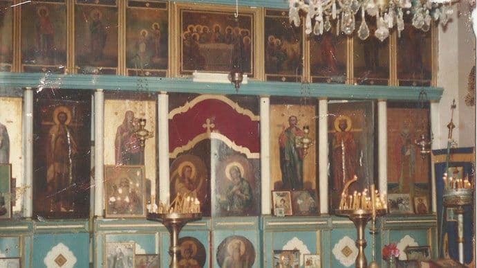 Ruinirali vrijedni ruski ikonostas i smjestili ga u kuhinju Ruinirali vrijedni ruski ikonostas i smjestili ga u kuhinju