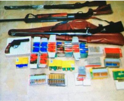 Policija oduzela oružje, municiju, skupocjena vozila... Policija oduzela oružje, municiju, skupocjena vozila...