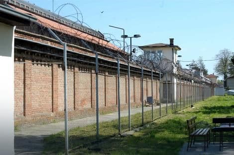 Izručen glavni narko snabdjevač klana "Amerika" i klana Darka Šarića Izručen glavni narko snabdjevač klana "Amerika" i klana Darka Šarića