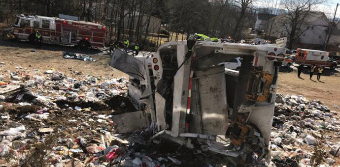 Voz sa kongresmenima SAD udario u kamion, stradala jedna osoba Voz sa kongresmenima SAD udario u kamion, stradala jedna osoba