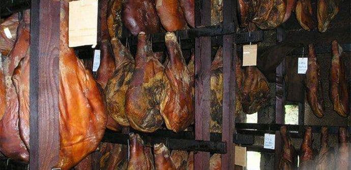 Kako su nastali crnogorski brendovi Njeguški pršut i Pljevaljski sir (I) Kako su nastali crnogorski brendovi Njeguški pršut i Pljevaljski sir (I)