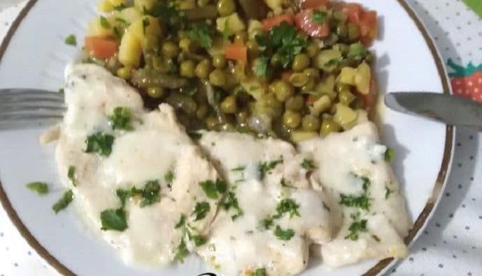 Preukusne šnicle u bijelom saftu Preukusne šnicle u bijelom saftu