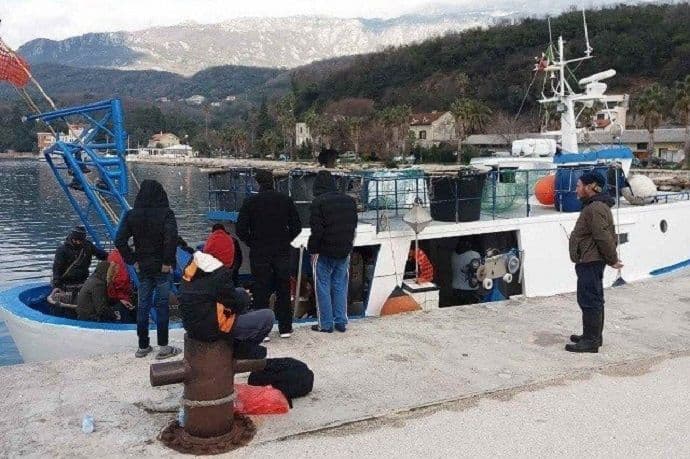 Osumnjičenom za krijumčarenje migranata pritvor do 30 dana Osumnjičenom za krijumčarenje migranata pritvor do 30 dana