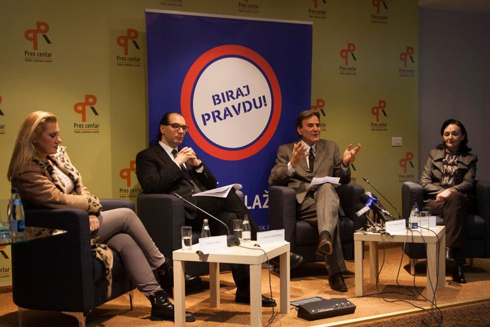 Koristiću sva ustavna i zakonska ovlašćenja bez kompromisa i uticaja bilo koje partije Koristiću sva ustavna i zakonska ovlašćenja bez kompromisa i uticaja bilo koje partije