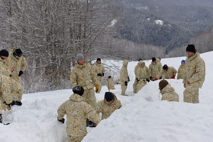 Kadeti iz Skoplja na obuci u Kolašinu Kadeti iz Skoplja na obuci u Kolašinu