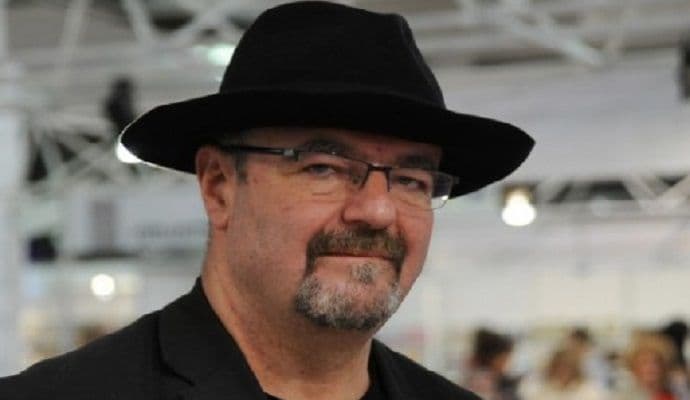 Ahmed Burić : Dobre priče pričaju dobri ljudi Ahmed Burić : Dobre priče pričaju dobri ljudi