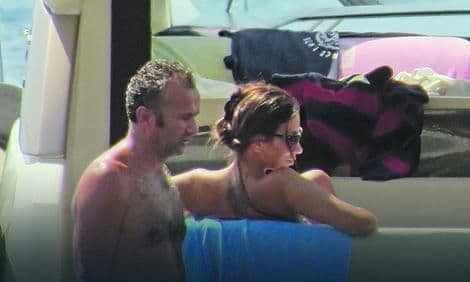 Ovo je djevojka Dejana Savićevića koja uživa sa njim u luksuznom životu Ovo je djevojka Dejana Savićevića koja uživa sa njim u luksuznom životu