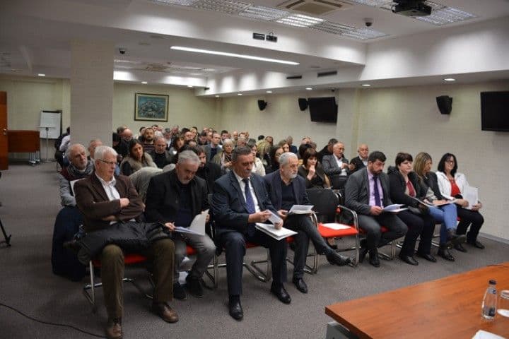 Nova priznala manjinski status za Srbe Nova priznala manjinski status za Srbe