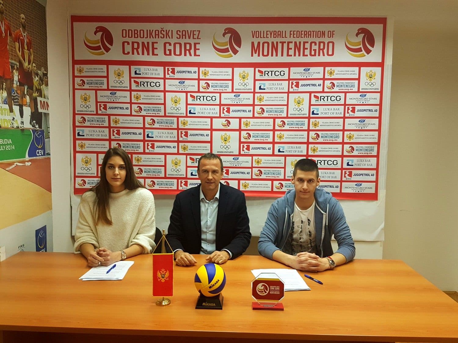 OSCG dodijelio stipendije Peruničić i Dragović OSCG dodijelio stipendije Peruničić i Dragović