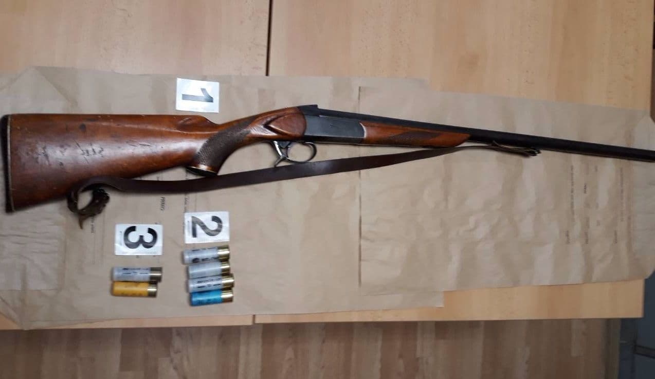 Oduzeta puška sa 46 komada municije u ilegalnom posjedu Oduzeta puška sa 46 komada municije u ilegalnom posjedu