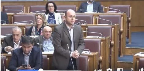 KNEŽEVIĆ: Zećani su prodavali pipune u Kotoru (VIDEO) KNEŽEVIĆ: Zećani su prodavali pipune u Kotoru (VIDEO)