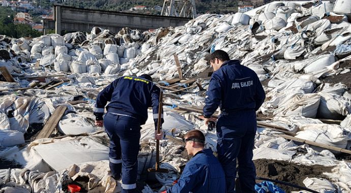 Vatrogasci Bijele spasili štene Vatrogasci Bijele spasili štene