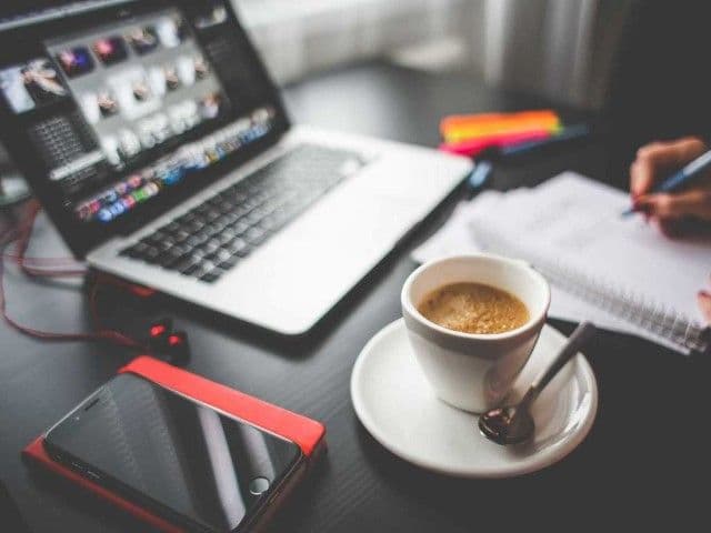 Pravila i zabrane stoje, sankcija nigdje Pravila i zabrane stoje, sankcija nigdje