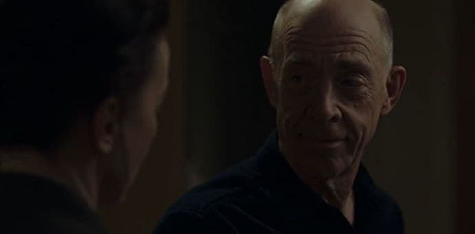 Counerpart, S01E04: U koferu konfuzija Counerpart, S01E04: U koferu konfuzija