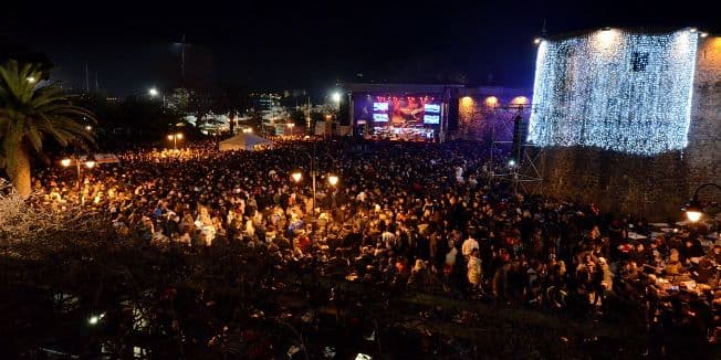 Muzičari za praznike zaradili skoro milion Muzičari za praznike zaradili skoro milion