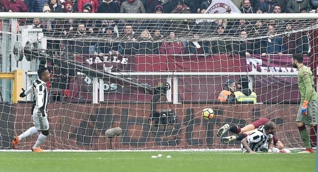 Juventus gazda Torina, Alan vratio Napoli na čelnu poziciju Juventus gazda Torina, Alan vratio Napoli na čelnu poziciju