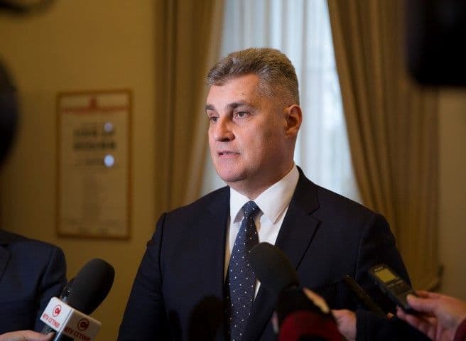 Brajović: Nacionalna biblioteka matica crnogorskog identiteta Brajović: Nacionalna biblioteka matica crnogorskog identiteta