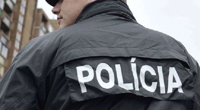 Automobil uletio u grupu djece, dvanaest osoba povrijeđeno Automobil uletio u grupu djece, dvanaest osoba povrijeđeno