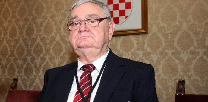 Različite kulture ne mogu imati isti standardni jezik Različite kulture ne mogu imati isti standardni jezik