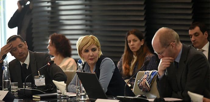 Razvoj bazirati na upotrebi obnovljivih izvora energije po tržišnim principima Razvoj bazirati na upotrebi obnovljivih izvora energije po tržišnim principima