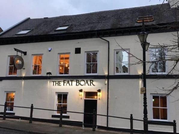 Pab koji nudi popust - ako ostavite mobilni telefon na ulazu Pab koji nudi popust - ako ostavite mobilni telefon na ulazu