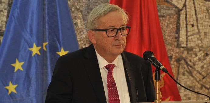 Junker napustio konferenciju, razlog bolest ili cipele? Junker napustio konferenciju, razlog bolest ili cipele?