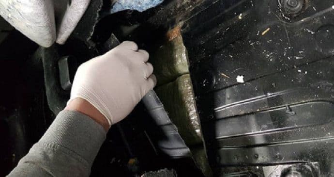 Sveštenik SPC-a i bivši vjeroučitelj švercovali drogu Sveštenik SPC-a i bivši vjeroučitelj švercovali drogu