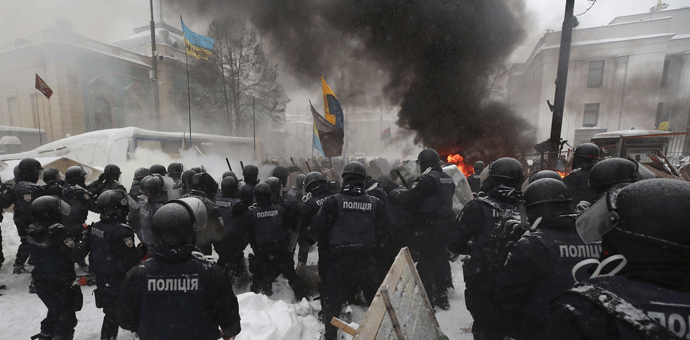 Sukob policije i demonstranata u Kijevu, privedeno 100 osoba Sukob policije i demonstranata u Kijevu, privedeno 100 osoba