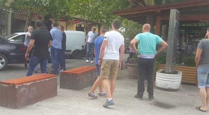 Policajci došli poslije tuče Policajci došli poslije tuče